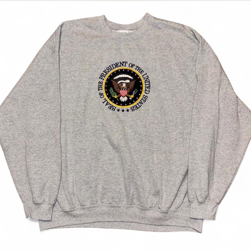 Gildan Gray Crewneck Sweater Classic Fit